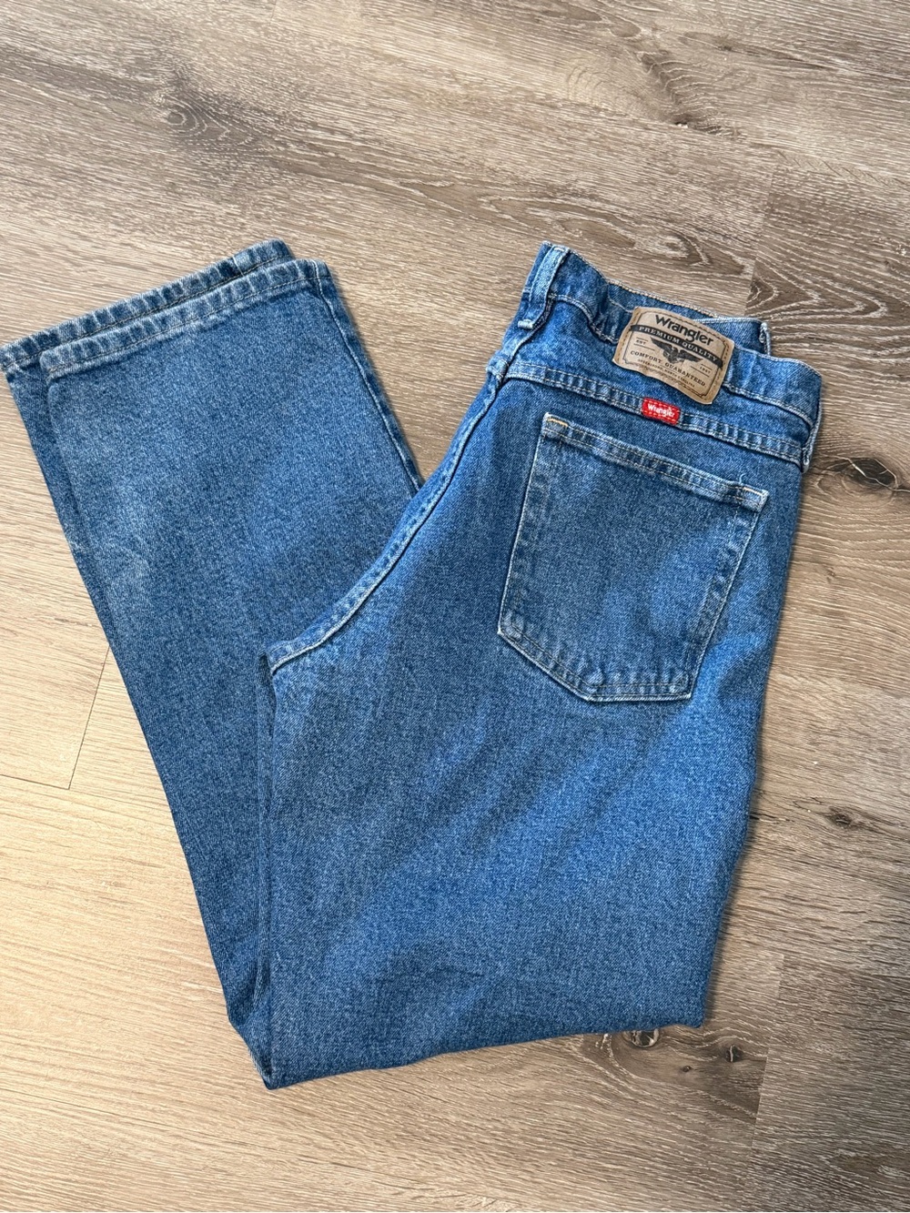 Men’s Wranglers 32 x 30 GUC